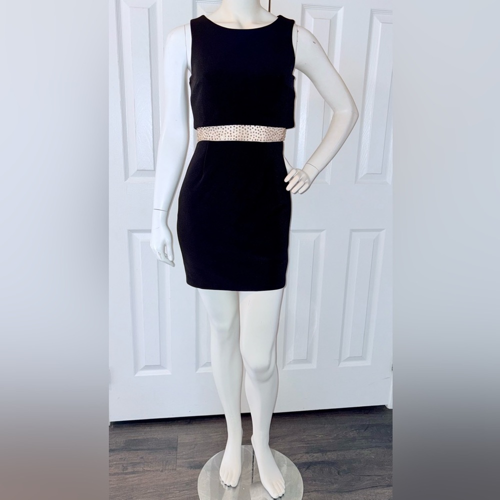 Betsy & Adam Champagne and Black Sleeveless Cocktail Dress - Like New Condition